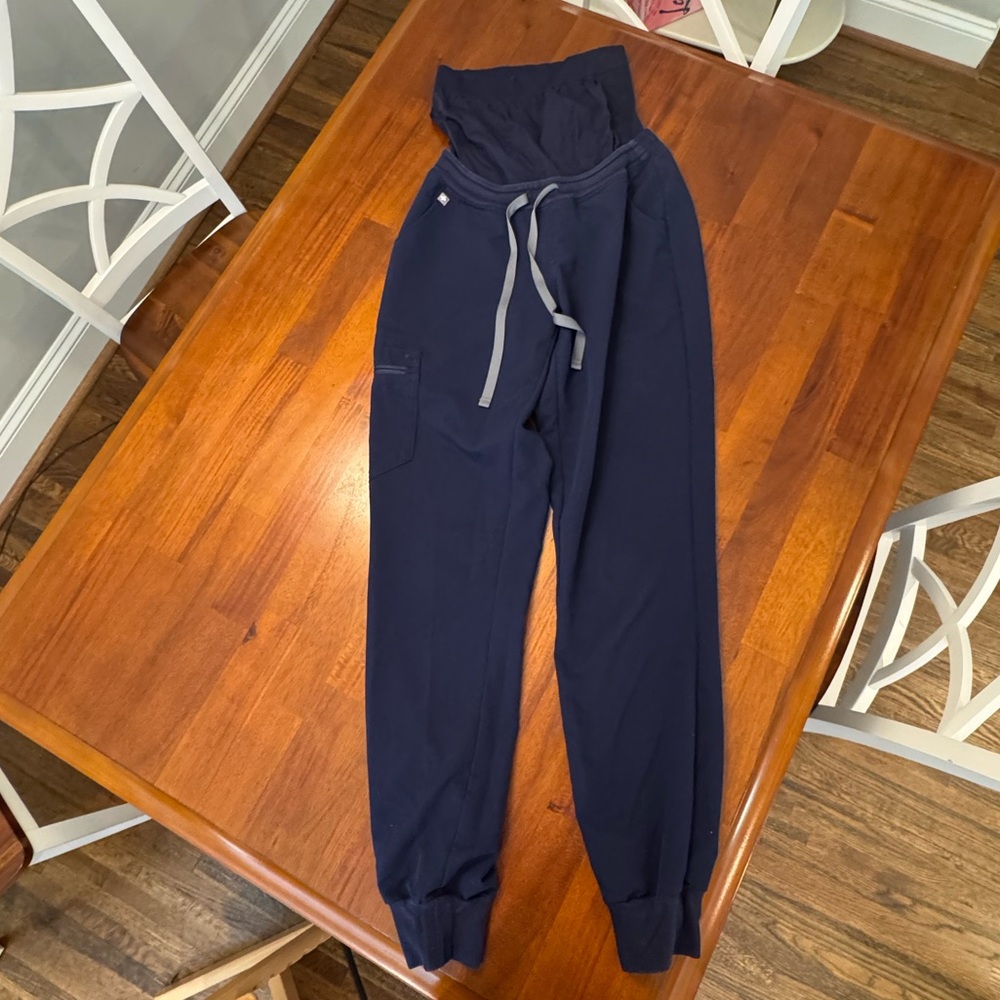 FIGS Women’s Navy Zamora™ Maternity - Tall Jogger Scrub Pants - XS - Tall / Navy